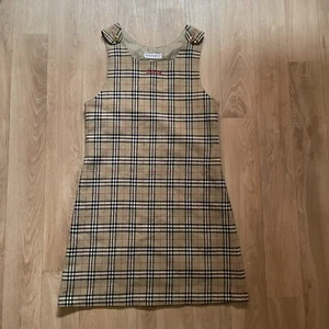 AUTHENTIC VINTAGE BURBERRY DRESS Nova Check Youth Girls Children WOOL size 12 y - Picture 1 of 10