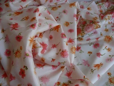 Ancien tissu en soie décor fleurs 3 m x 1,10 de large - Photo 1/4