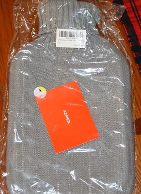 Hot Water Bottle - Water Bottle with Grey Knitted Cover - NEW - Imagem 1 de 3