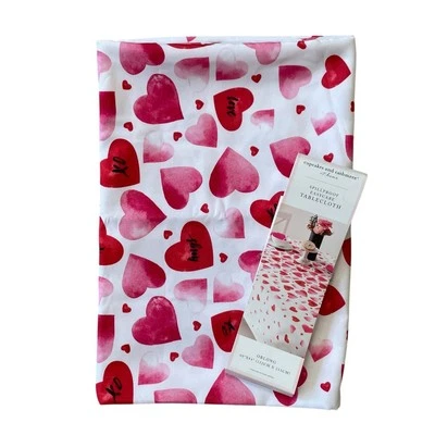 Cupcakes & Cashmere Valentine's Day Red & Pink Hearts Tablecloth 60x84 White NEW - Image 1 of 4