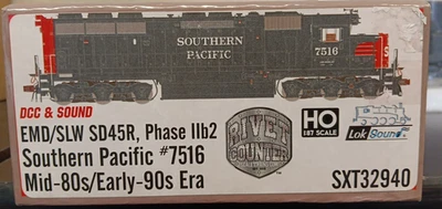 ScaleTrains Rivet Counter HO Scale EMD SD45R Southern Pacific DCC/Sound SP 7516 - Image 1 of 4