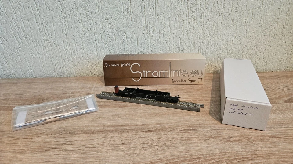 Voigtländer TT 2000091-FM 8-achsiger Schwerlastwagen mit Ladegut AEG DRG Ep.II - Bild 1 von 4