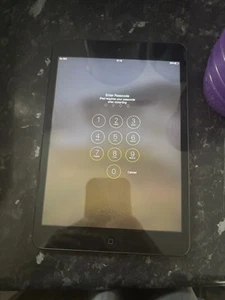 Apple iPad Mini 1st Generation A1455 16GB, Wi-Fi & cellular. Excellent condition - Picture 1 of 2