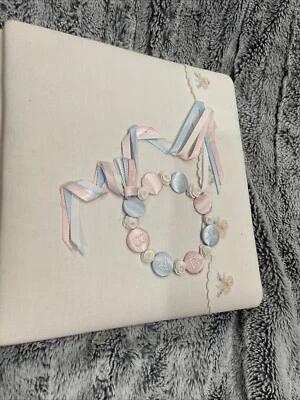 Álbum de fotos de bebé vintage de tela. Nunca usado Foto 1 de 4