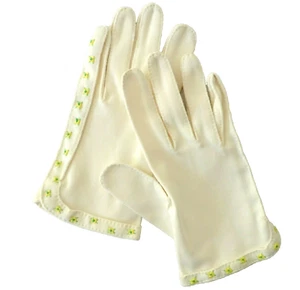 Vintage Children Gloves White Fabric Embroidered Flowers Mid Century Gloves 50s - Picture 1 of 5