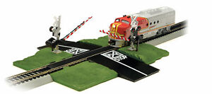 Bachmann N E-Z Track Accessories Crossing Gate (Operating) 44879