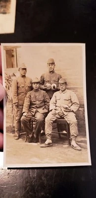 FOTO ORIGINAL JAPONESA DE LA SEGUNDA GUERRA MUNDIAL ☆ comidas de oficiales del ejército ☆ ESPADA SAMURAI  Foto 1 de 3