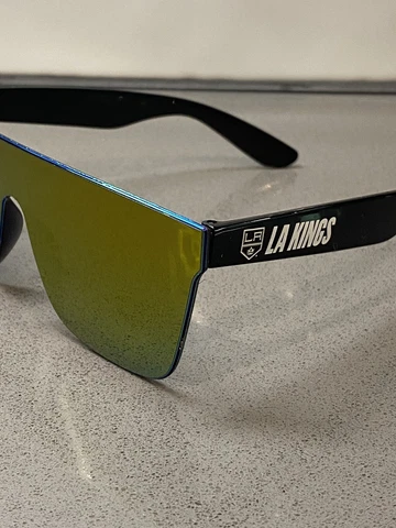 5 Pairs of LA Kings 80’s Night Sunglasses New In Package!! Los Angeles Kings Cover