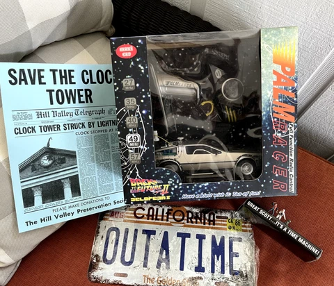 BACK TO THE FUTURE VINTAGE SUPER COOL  DELOREAN  FAST    micheal j fox MC FLY Cover