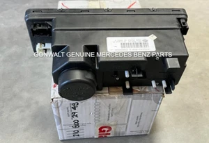 Mercedes Benz Genuine E320 C230 300D 300E Vacuum Motor OE 2108002948 - Picture 1 of 3
