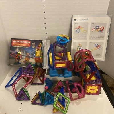 Magformers Walking Robot Set Hi-Tech Line 75 Pieces Tested WORKING - Image 1 of 4