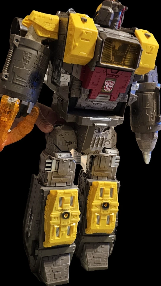 Transformers War for Cybertron Siege Omega Supreme Titan Class incomplete - Image 1 of 3