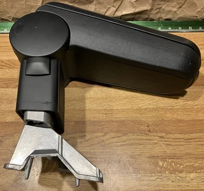 Reposabrazos consola central cuero negro VW Mk4 Jetta Golf GTI 1999-2005 Foto 1 de 4