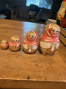 Set of Nesting Dolls - Picture 1 of 6