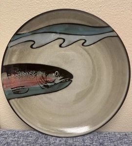 Better Homes And Gardens Dinner Plate 10 3/4" Trout Lodge Fish Cabin - Picture 1 of 12