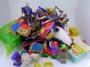 Spielzeugmenge inklusive Actionfiguren, McD Happy Meals Sammlerstücke - abgespielt - Bild 1 von 6