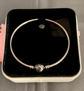Authentic Pandora Dainty Bow Ltd Edition Bangle Bracelet (21cm) 8.3" 794321 NEW - Picture 1 of 4