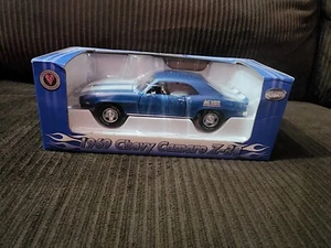 1969 Chevy Camaro Z-28 1:24 Die cast Crown premiums Auto Value - Picture 1 of 8