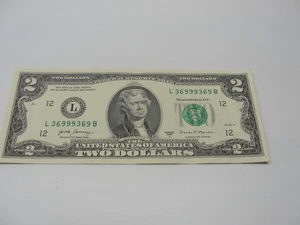 TWO DOLLAR BILL WITH UNIQUE SERIAL NUMBER Z2666 - Picture 1 of 3