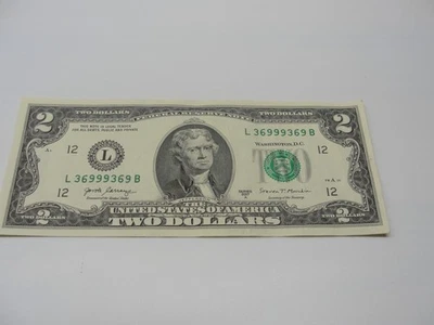 TWO DOLLAR BILL WITH UNIQUE SERIAL NUMBER Z2666 - Image 1 of 3