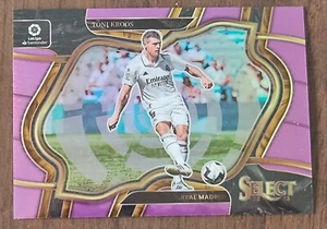 2022-23 Panini Select LaLiga Toni Kroos Real Madrid Field Level PURPLE Prizm /75 - Bild 1 von 2