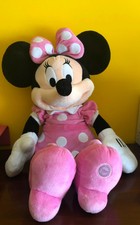 minnie gigante disney store