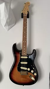Fender Limited Edition Player Stratocaster Pau Ferro Fingerboard Sunburst - Picture 1 of 7