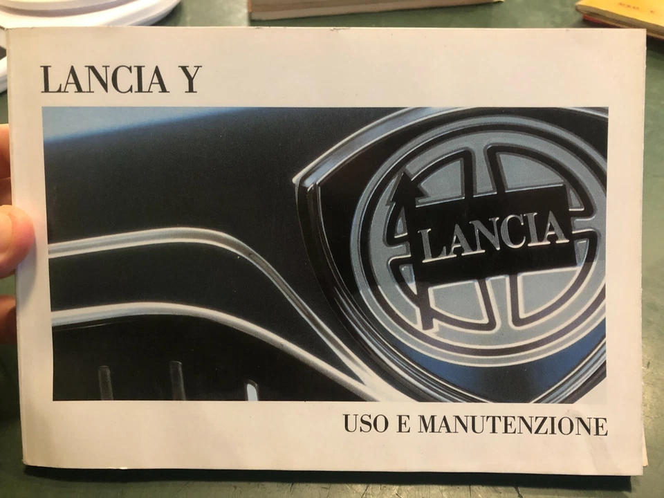 Libretto uso e manutenzione Lancia Y 3ª ed. IV/2001 auto - Immagine 1 di 4