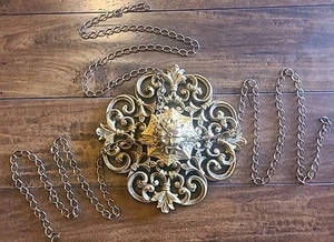 Homco 1973 Vintage Gothic Gold Wanddeko verziertes Medaillon mit Ketten - Bild 1 von 5