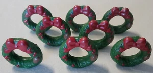 Vintage Porcelain Christmas Wreath Napkin Rings Set Of 8 - Foto 1 di 8