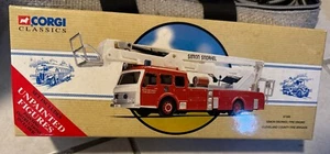 NIB Corgi Classics Simon Snorkel Fire Engine Cleveland County Unpainted Figures - Picture 1 of 11
