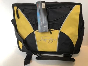Bolso mensajero de poliéster FUBU The Collection 600D negro amarillo NUEVO - Imagen 1 de 6