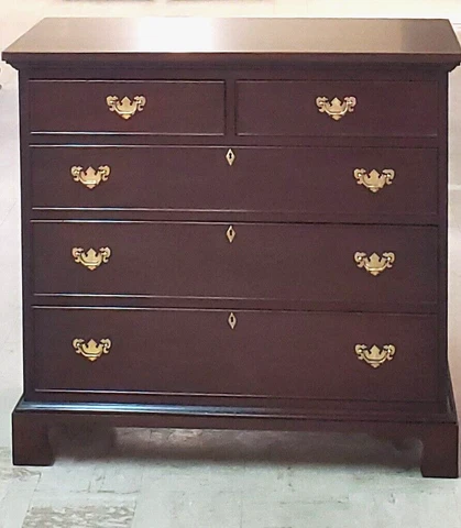 CRAFTIQUE CHEST TWO OVER THREE DRAWER CHEST MAHOGANY Cover