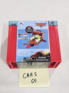 Disney Pixar Cars Unterwegs Spielset Flo's Cafe Tragbare Tragetasche Spielzeug Neu - Bild 1 von 4