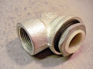 Appleton HUB-9075 Malleable Iron 3/4" Conduit Hub 90° Elbow - Picture 1 of 5