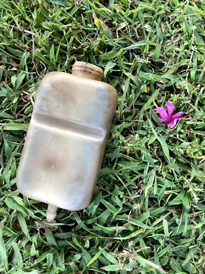 Jaguar XKE V12 Outro Jaguar Original Inglês Embreagem Quadrada Reservatório de Fluido Sem Tampa - Imagem 1 de 4