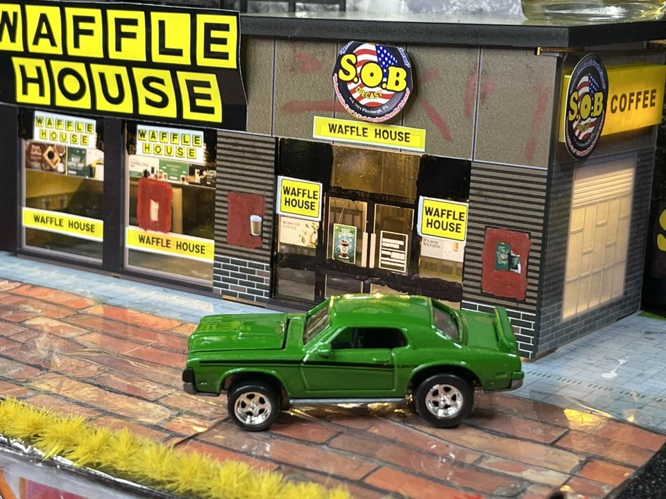 Johnny Lightning 1969 Mercury Cougar Eliminator 1:64 verde fundido a presión usado excelente Foto 1 de 4