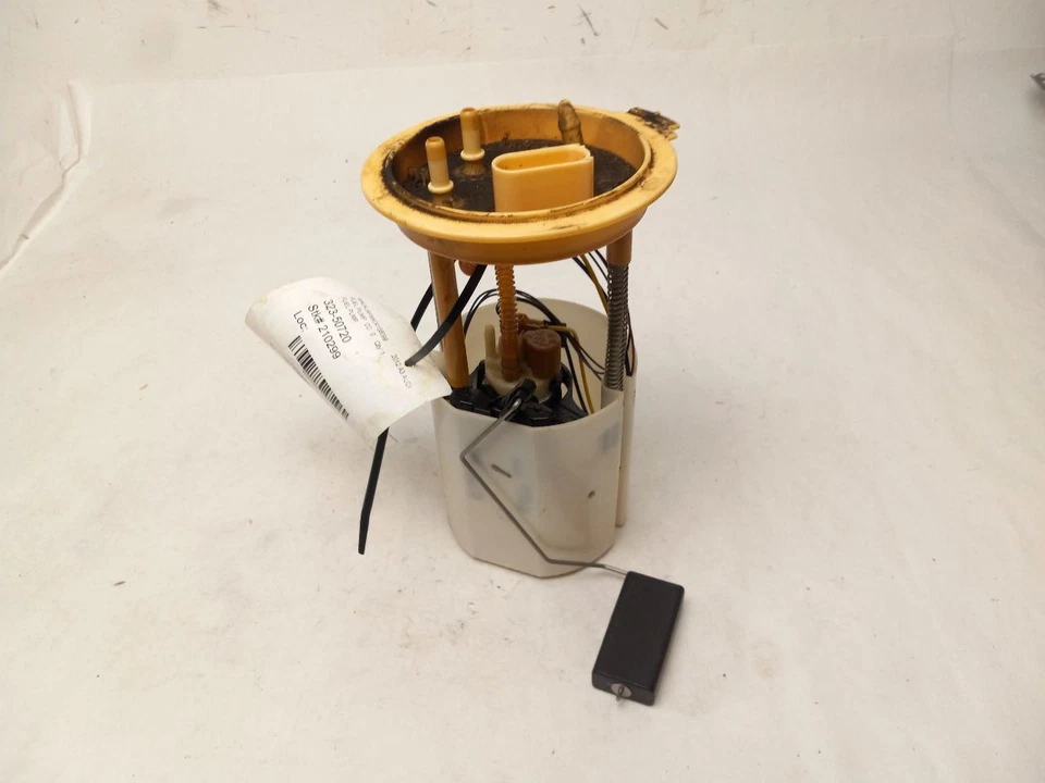 BOMBA DE COMBUSTIBLE compatible con AUDI A3 2010 - 2013 Foto 1 de 4