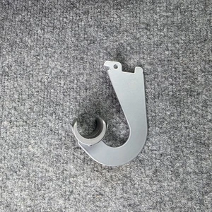 4 Rubbermaid Configuration Clothes Rod Hangers Titanium - Imagen 1 de 2