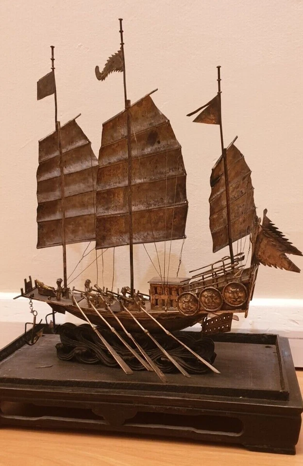 Antique Chinese Silver War Junk Model c1890 with glass case. - Image 1 of 4