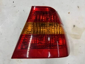 2002-2005 BMW 3 e46 RIGHT PASSENGER Side Tail Light Taillight 6 946 534-01 OEM - Picture 1 of 5