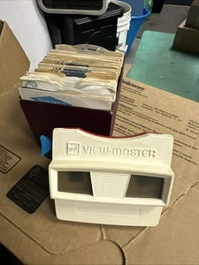 Vintage View Master Toy Viewer Red With Blue Handle + Reels + Over 50 Reels - Picture 1 of 3