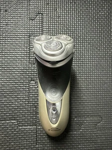 Philips Norelco HQ9 Men's Shaver 8251XL Cordless Rechargeable TESTED No Charger - Picture 1 of 9