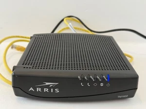 ARRIS Telephony Internet Cable Modem DOCSIS 3.0 Model TM1602A W/Ethernet cable - Afbeelding 1 van 11