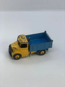 DINKY TOYS BEDFORD DUMP TRUCK MADE IN ENGLAND. - Picture 1 of 5