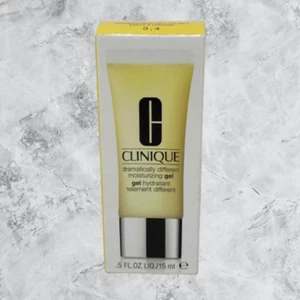 Clinique Dramatically Different Moisturizing Face Gel Oily 0.5oz 15mL MINI Size - Picture 1 of 1