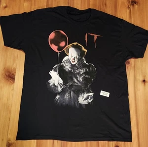 IT Pennywise The Clown W) Red Balloon Black Halloween Tshirt Large-23.5Wx30.5L  - Picture 1 of 5