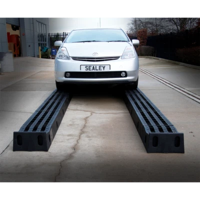 Wide Car Ramps 4 Tonne Max Capacity - Modular Pit Ramp Kit - Interlocking Mobile - Image 1 of 4
