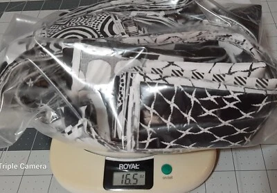 Pound of Various Black&White Fabric Strips Pack for Crumb Quilting less than 4in - Image 1 of 3