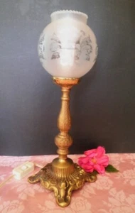 VINTAGE BRASS LAMP & SHADE ETCHED GLASS 42CM HEAVY WORKS BEDSIDE TABLE LAMP VGC - Picture 1 of 9